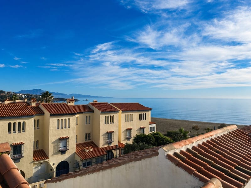 Radhus med 4 sovrum till salu i Casares Playa