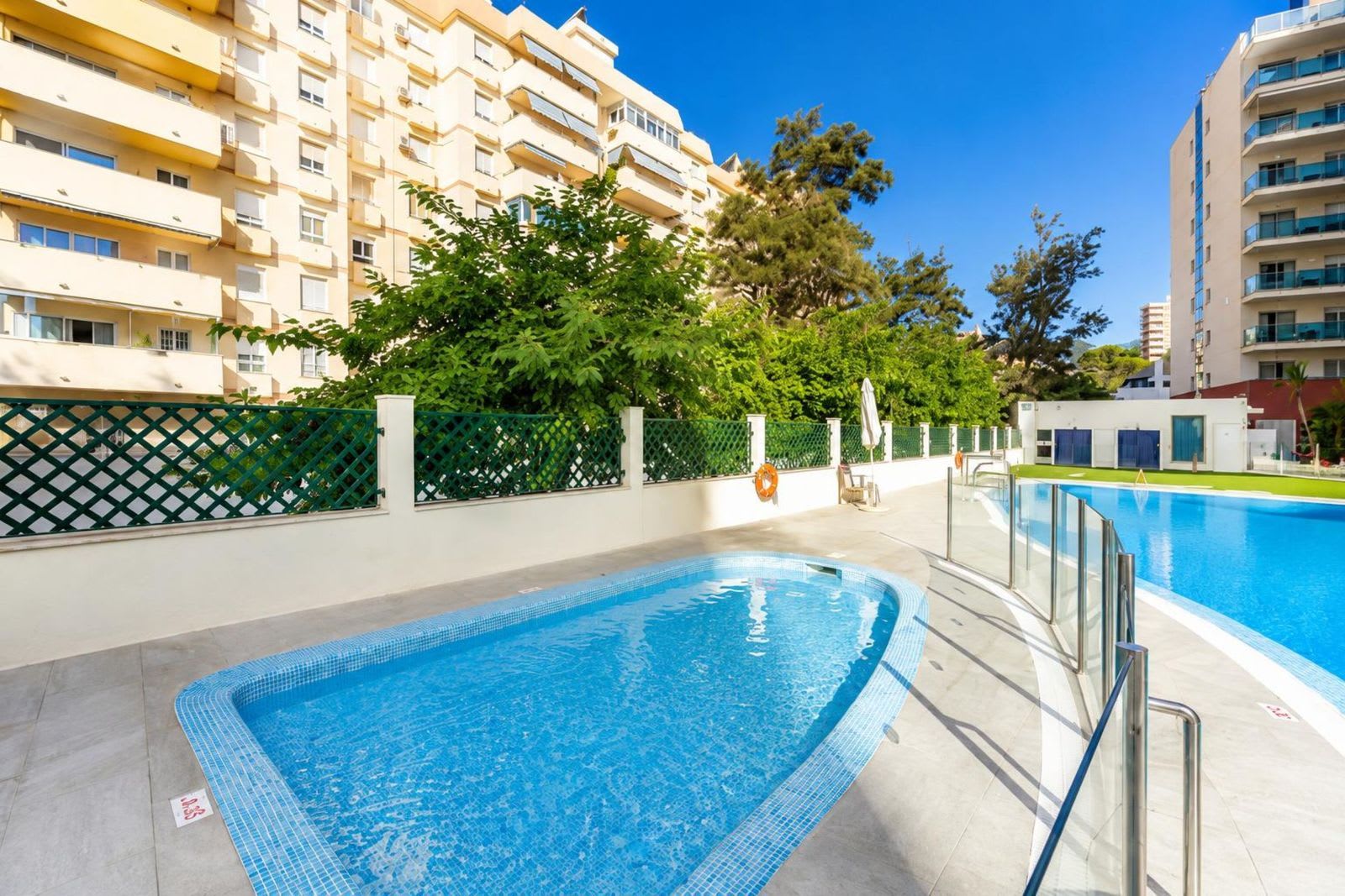 Leilighet midt i bygget til salgs i Benalmadena Costa, Bilde 2