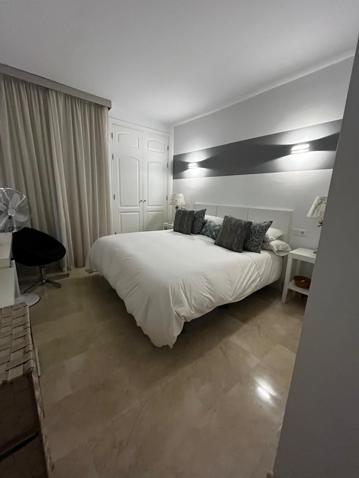 Leilighet i første etasje til salgs i Elviria, Bilde 3