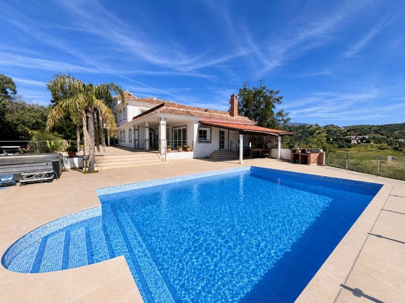 Frittliggende villa til salgs i La Cala de Mijas
