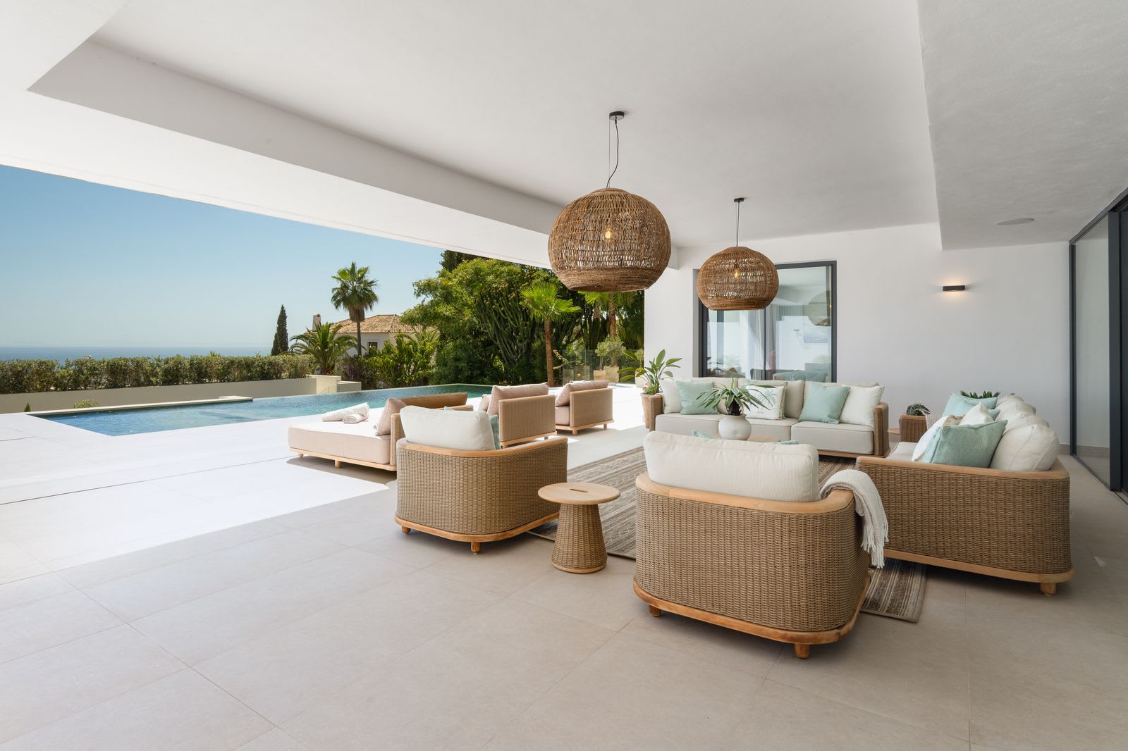Frittliggende villa til salgs i Elviria, Bilde 3