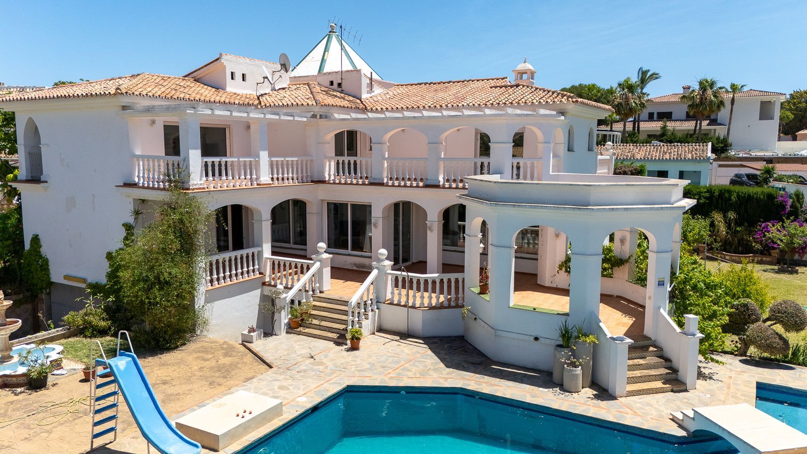 Frittliggende villa til salgs i Torrequebrada, Bilde 2