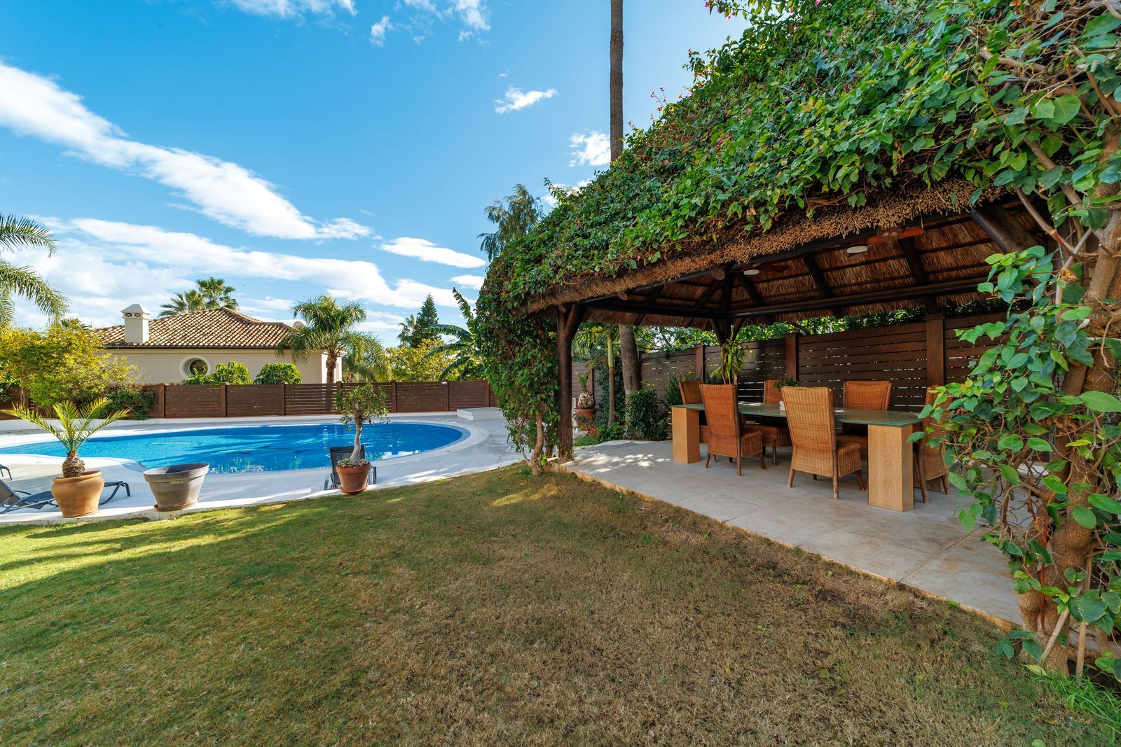 Villa til salgs i Marbella, Bilde 2