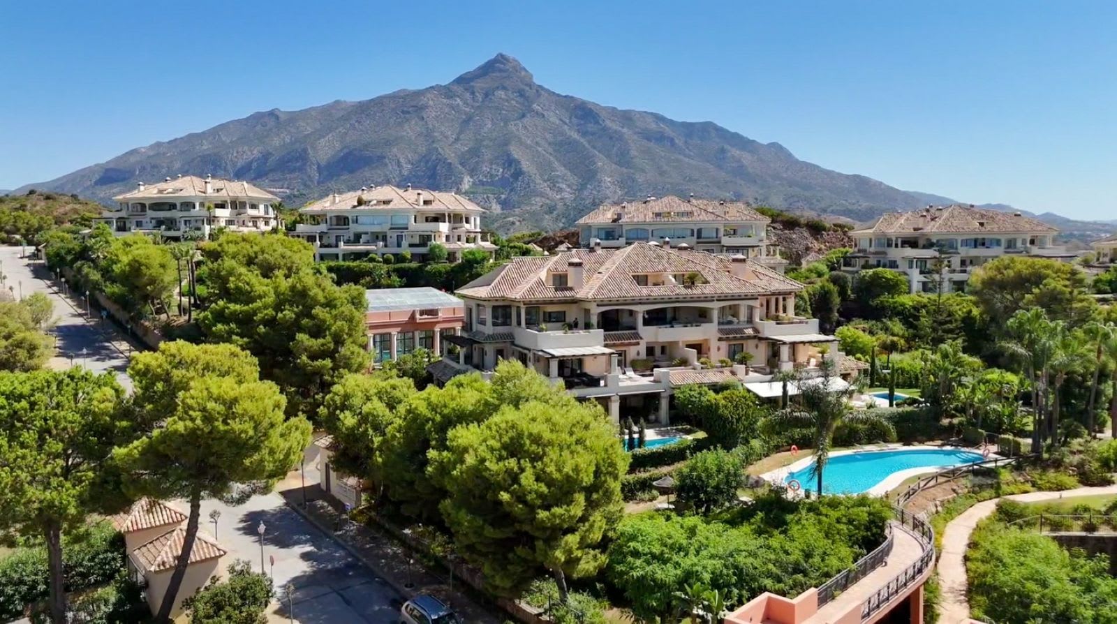 Toppleilighet med 5 soverom til salgs i Nueva Andalucía, Bilde 2