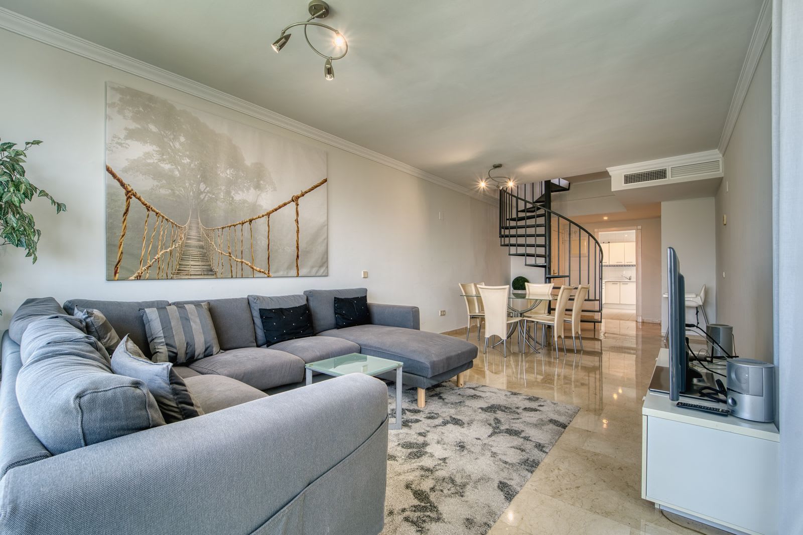 Duplex-penthouse til salgs i Puerto Banús, Bilde 2