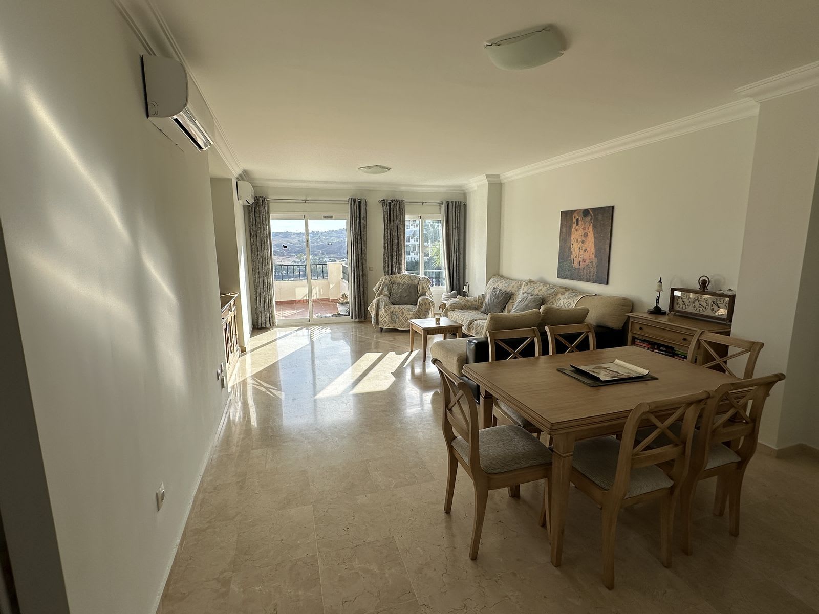 Leilighet midt i bygget til salgs i La Cala Hills, Bilde 2