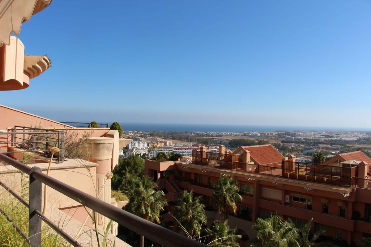 Leilighet midt i bygget til salgs i Nueva Andalucía, Bilde 2