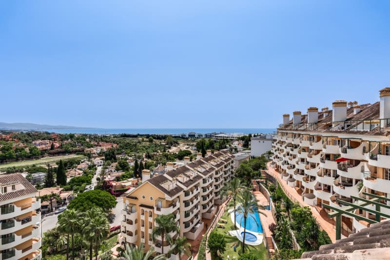 Duplex-penthouse til salgs i Nueva Andalucía