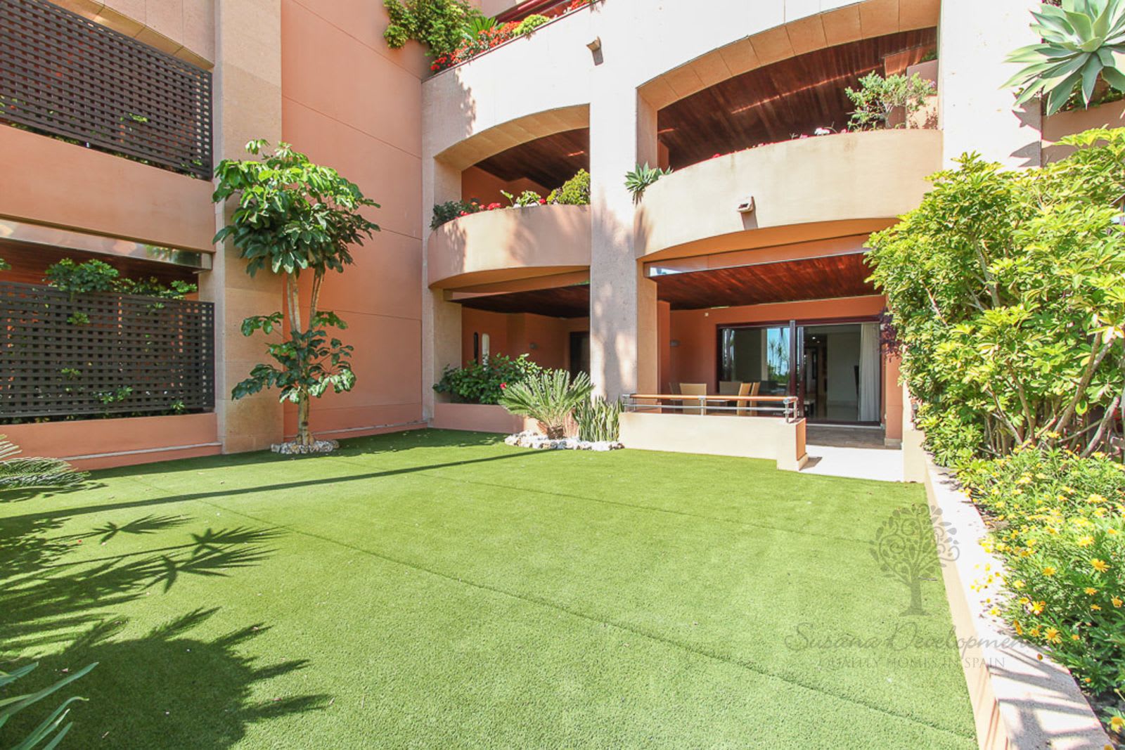 Leilighet i første etasje til salgs i Puerto Banús, Bilde 2