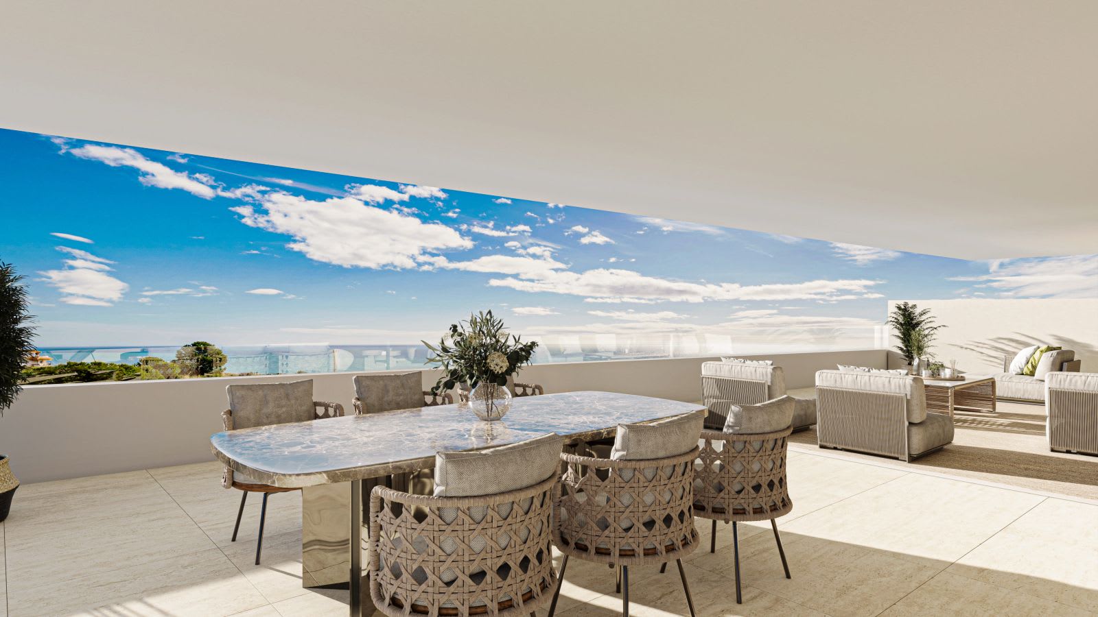 Overbygd terrasse med sjøutsikt