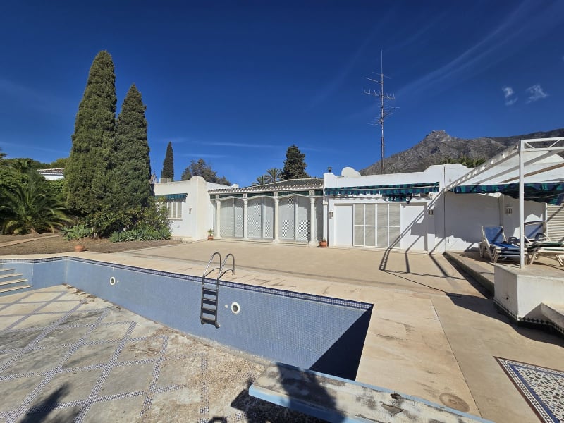 Villa til salgs i Marbella