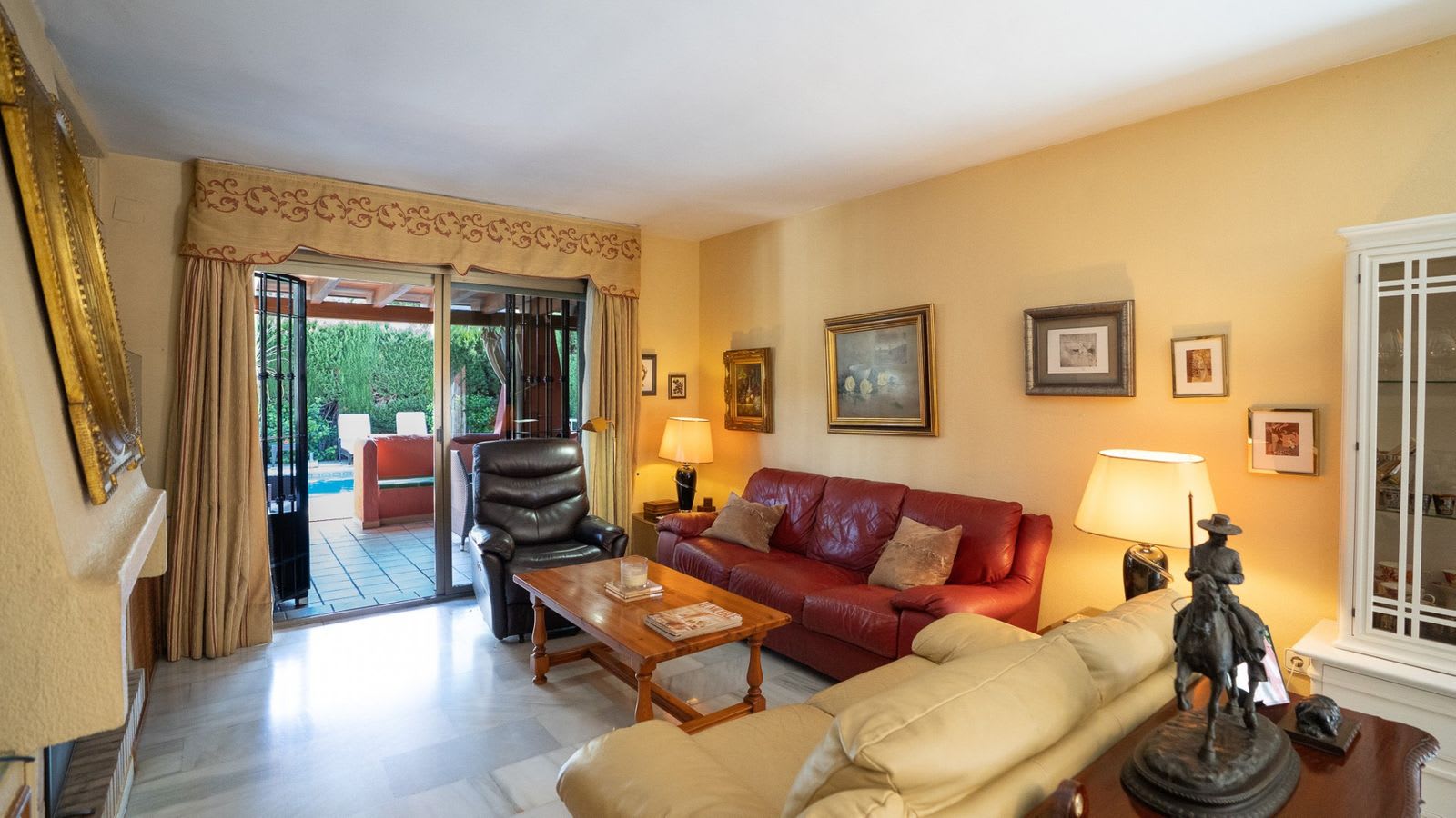 Villa til salgs i Marbella, Bilde 3