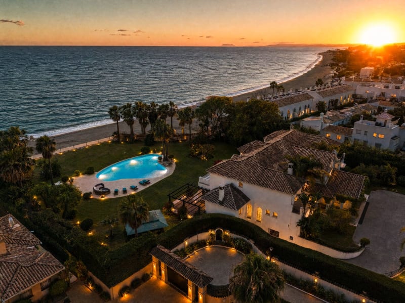 Villa til salgs i Estepona