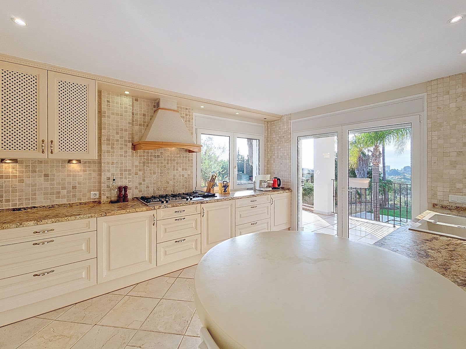 Villa til salgs i Estepona, Bilde 3