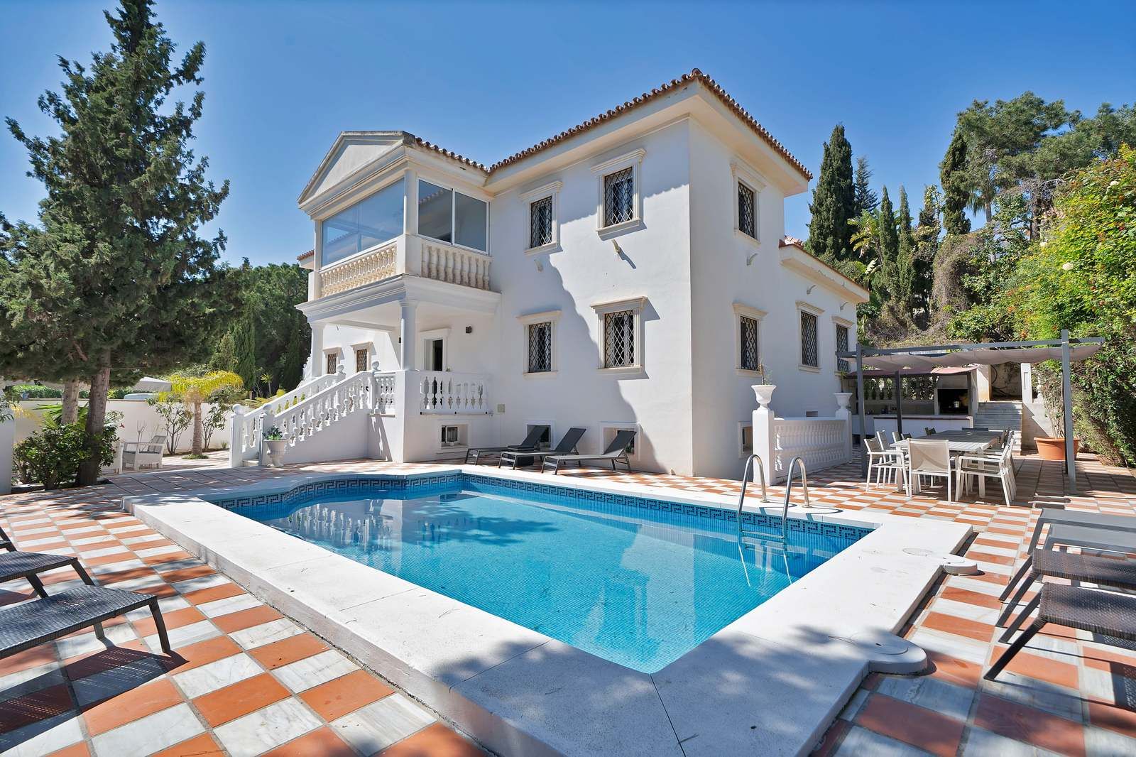Villa til salgs i Marbella, Bilde 2