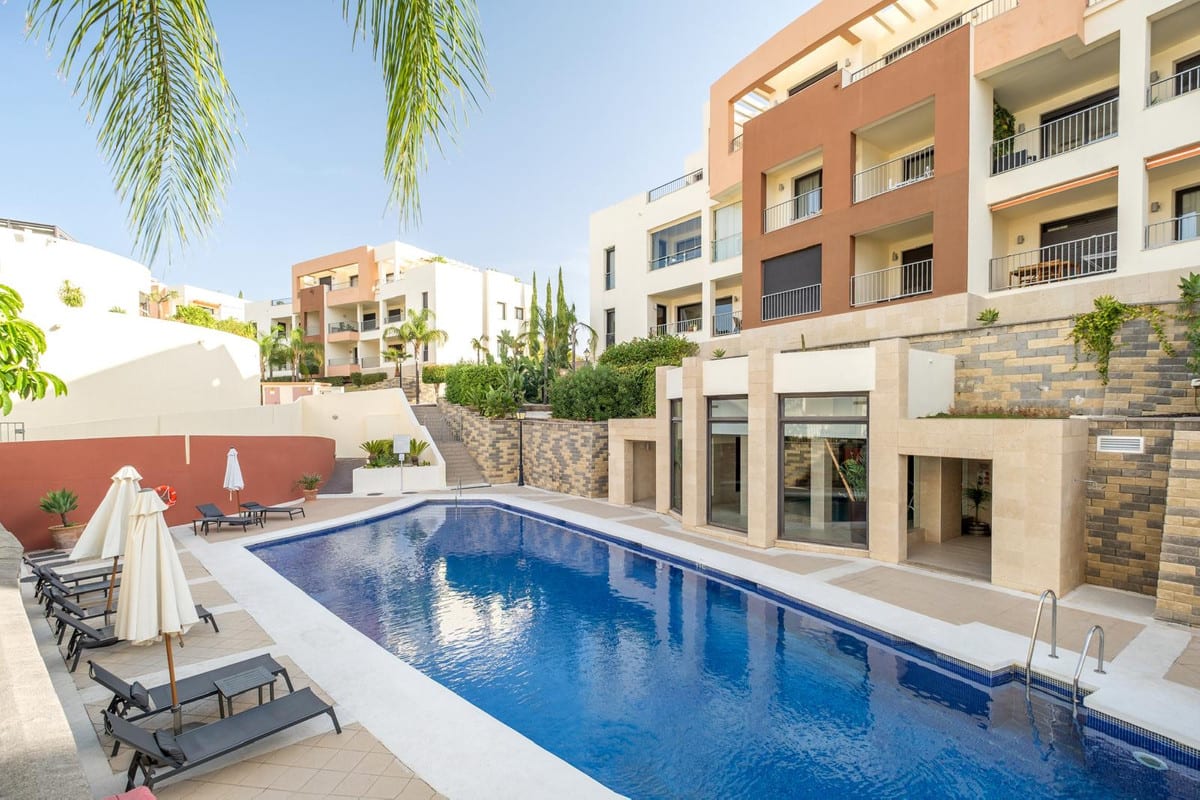 Leilighet midt i bygget til salgs i Altos de los Monteros, Bilde 3