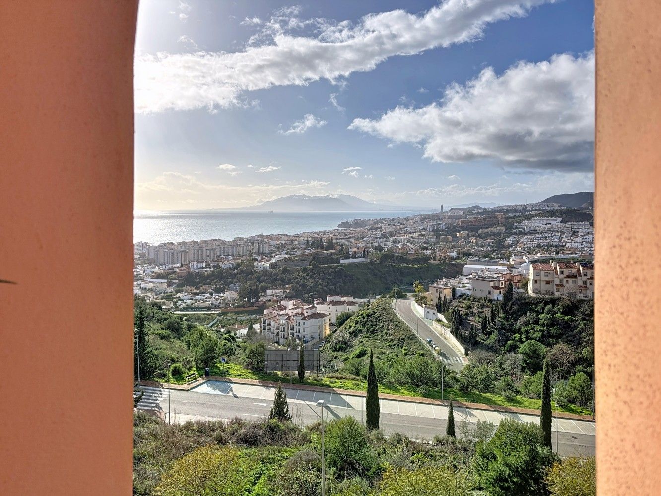Leilighet midt i bygget til salgs i Rincón de la Victoria, Bilde 2