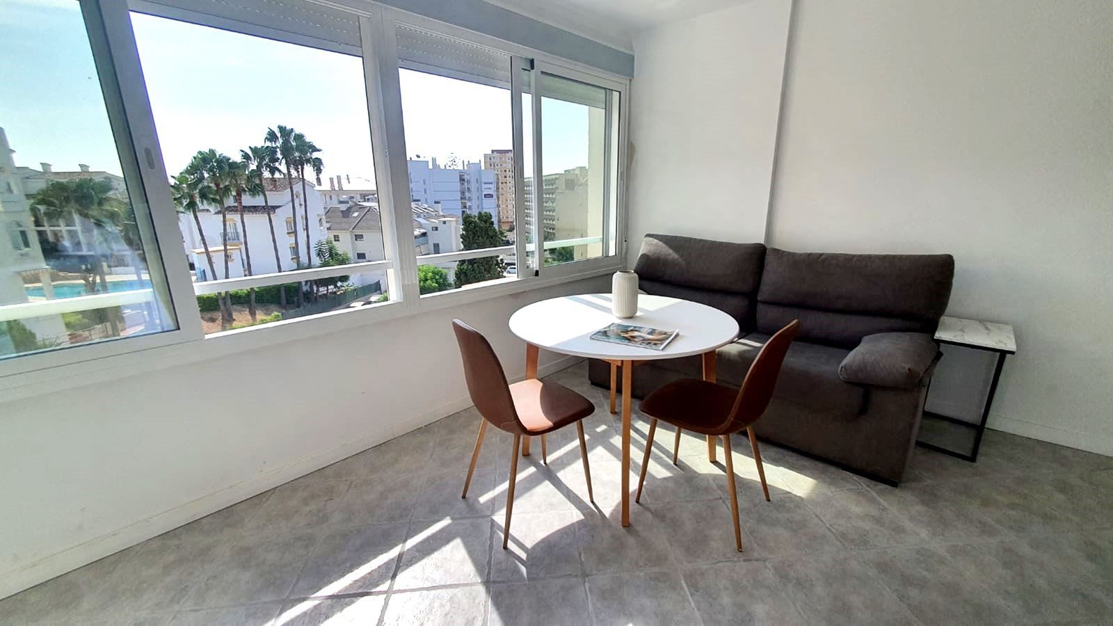 Leilighet midt i bygget til salgs i Torreblanca, Bilde 2