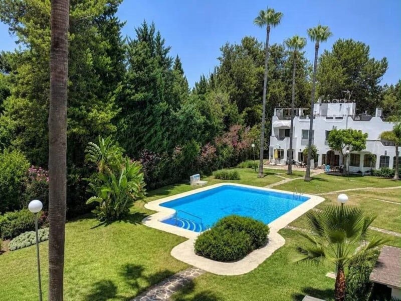 Rekkehus til salgs i Nueva Andalucía, Marbella