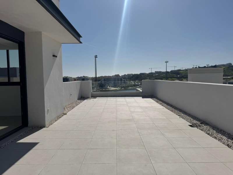 Toppleilighet med 2 soverom til salgs i Estepona