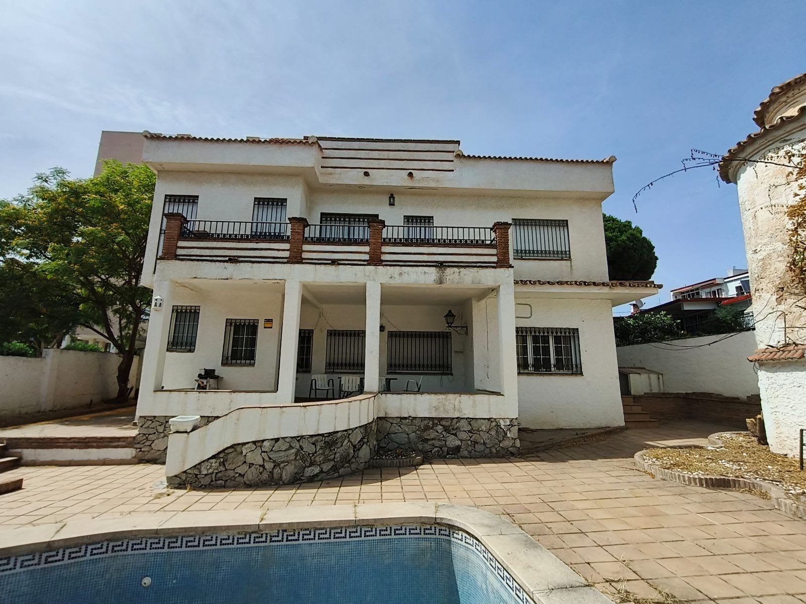 Frittliggende villa til salgs i Torremolinos, Bilde 2