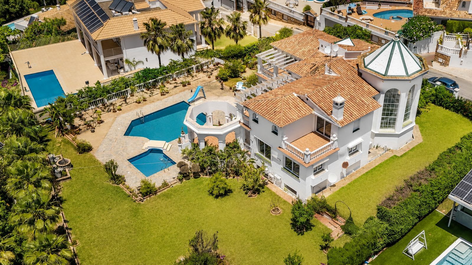 Frittliggende villa til salgs i Torrequebrada, Bilde 3