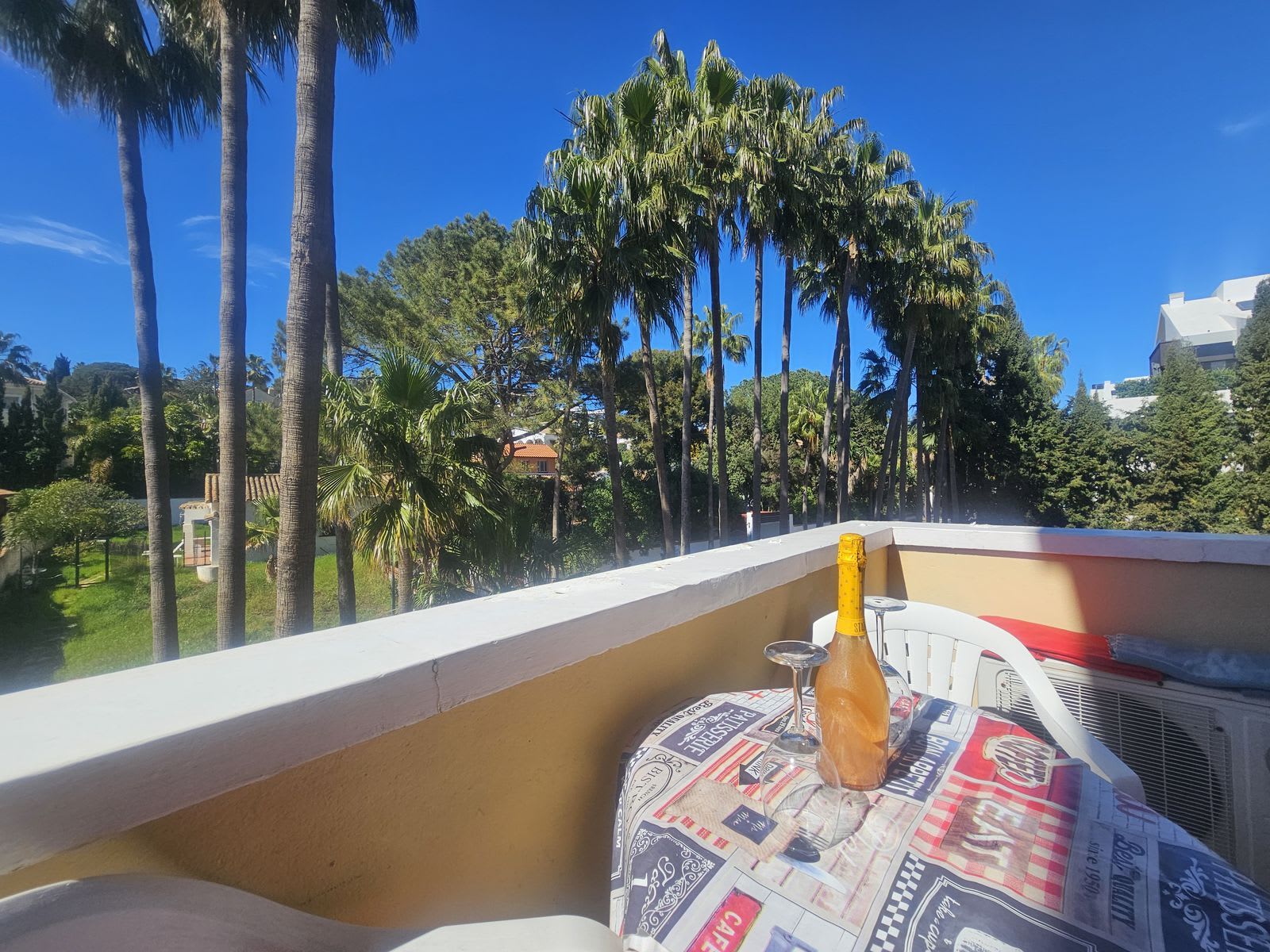 Penthouse til salgs i Artola, Bilde 2