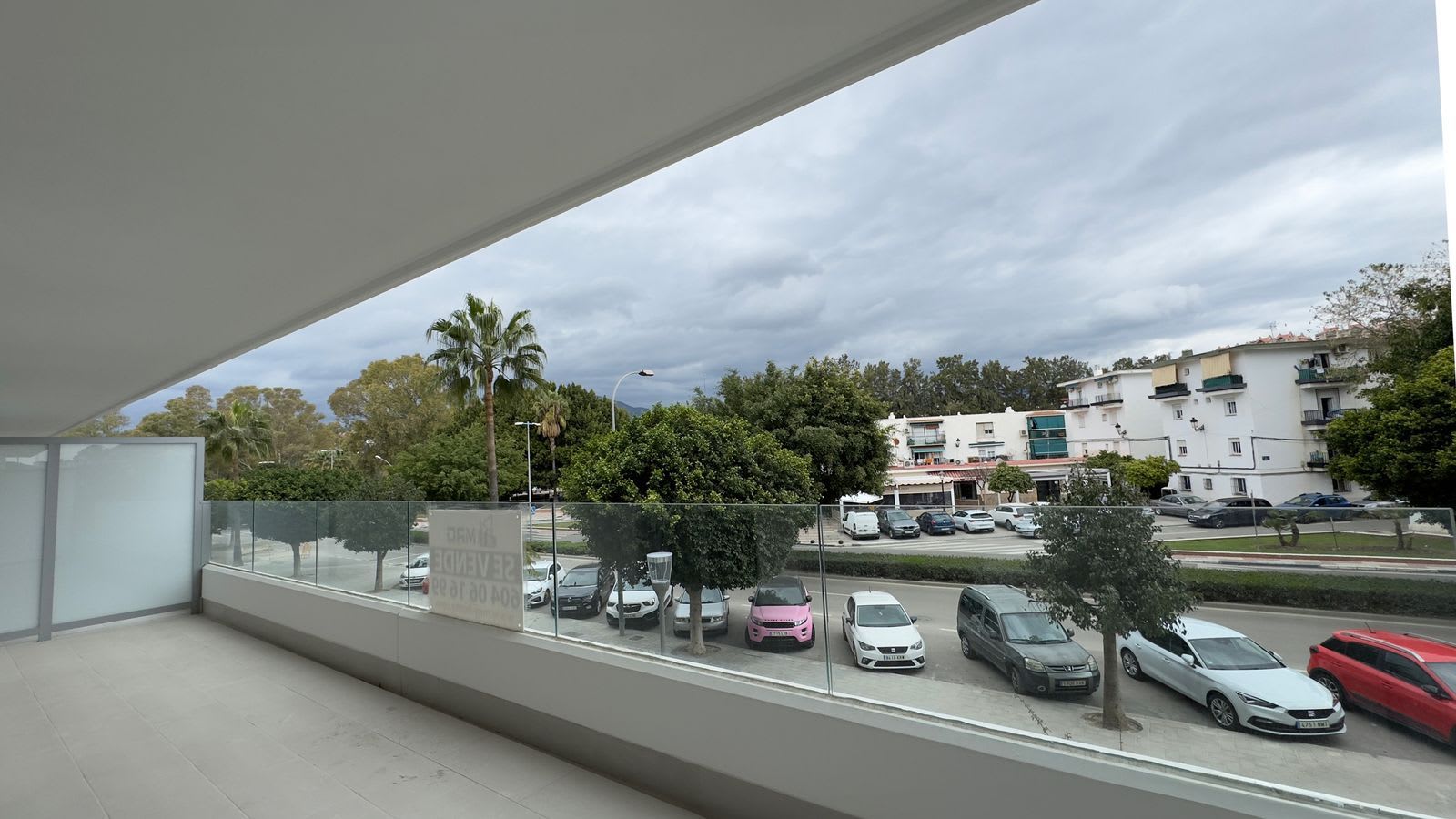Leilighet midt i bygget til salgs i Nueva Andalucía, Bilde 3