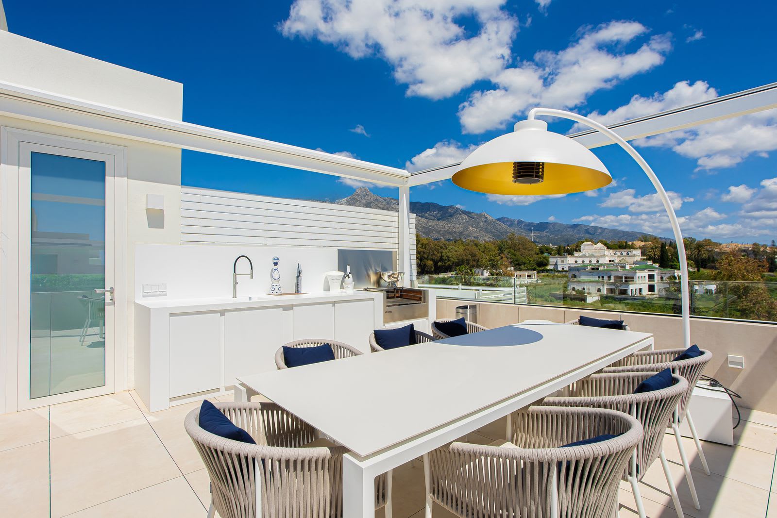 Duplex-penthouse til salgs i Puerto Banús, Bilde 3