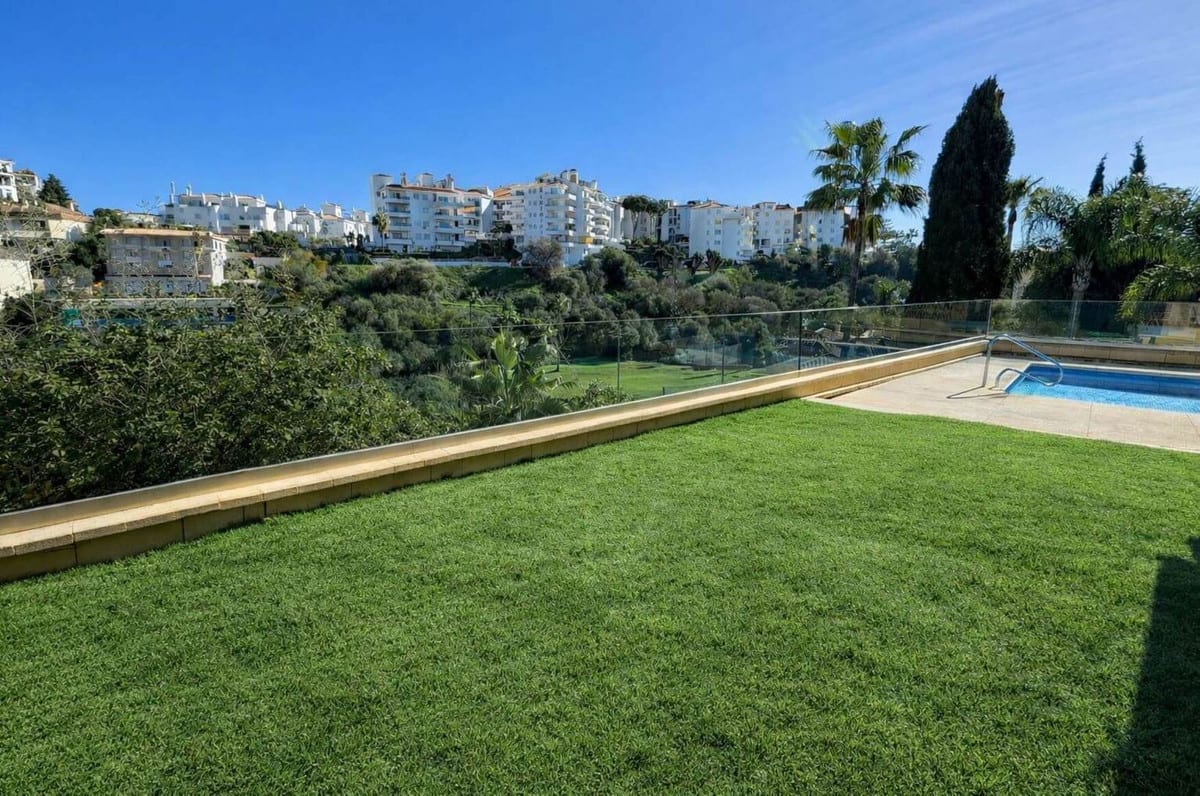 Frittliggende villa til salgs i Riviera del Sol, Bilde 3