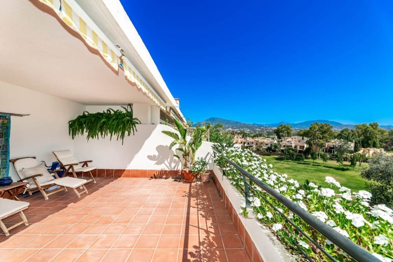 Duplex-penthouse til salgs i Guadalmina Alta