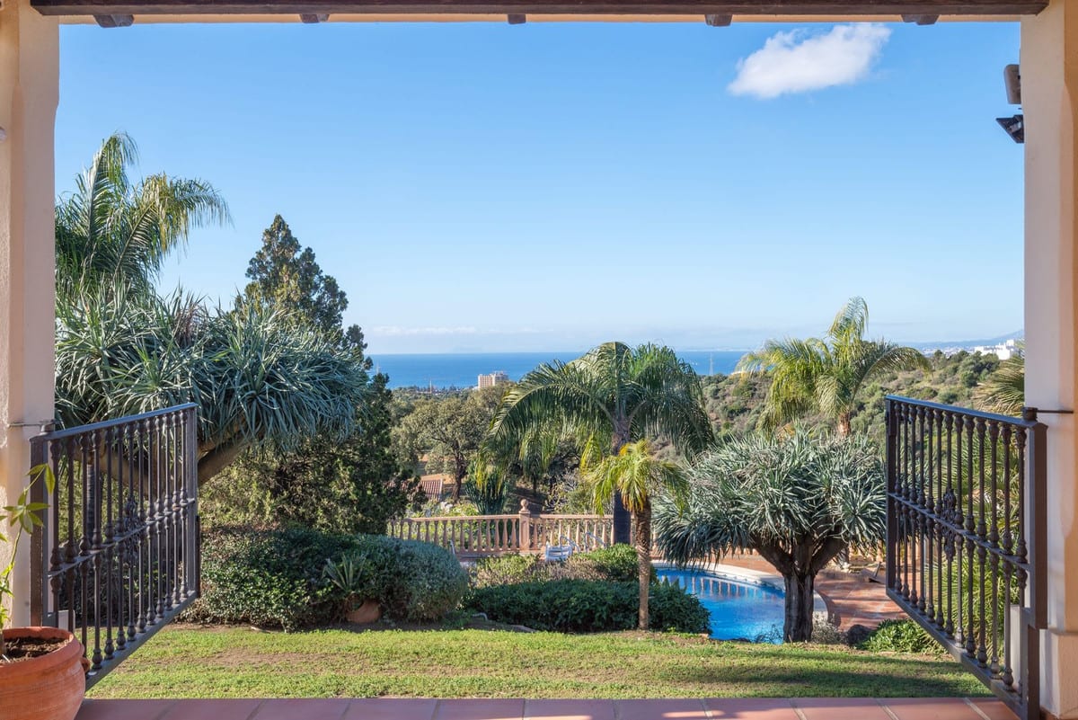 Frittliggende villa til salgs i Altos de los Monteros, Bilde 3