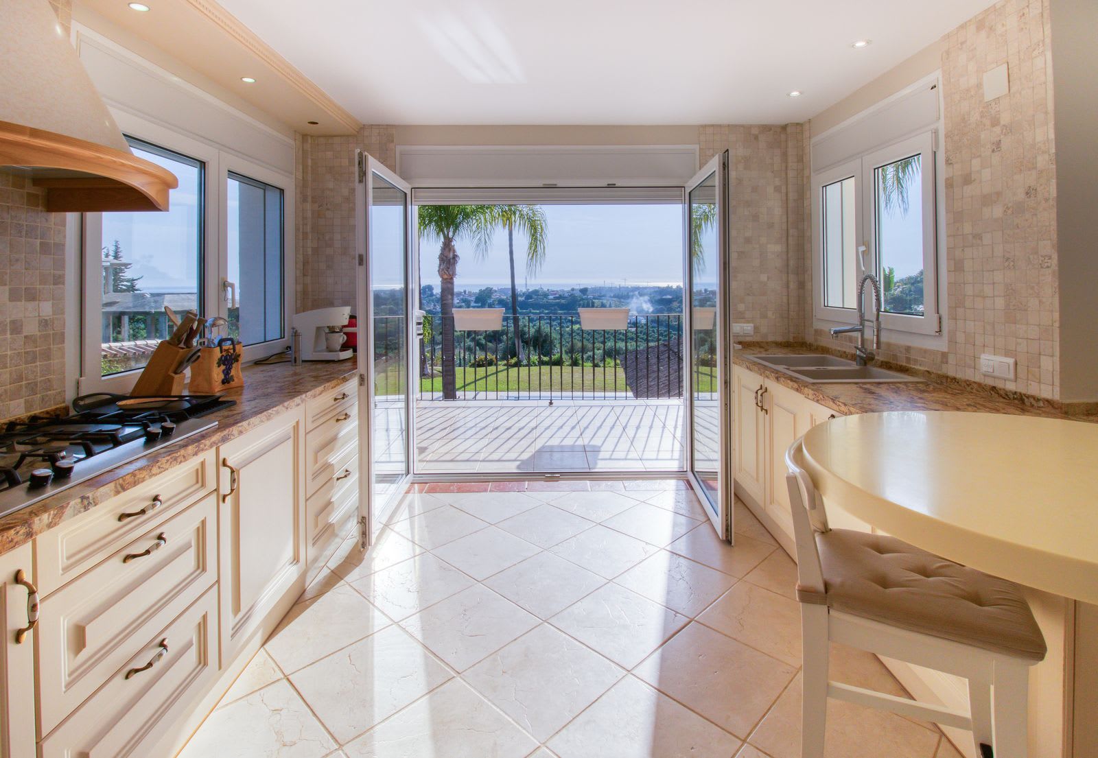 Villa til salgs i Estepona, Bilde 3