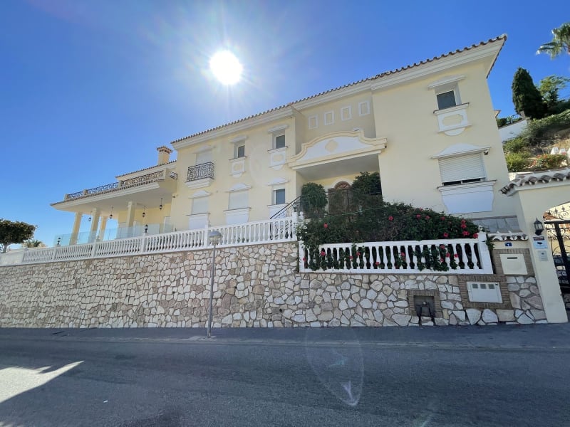 Villa til salgs i Riviera del Sol