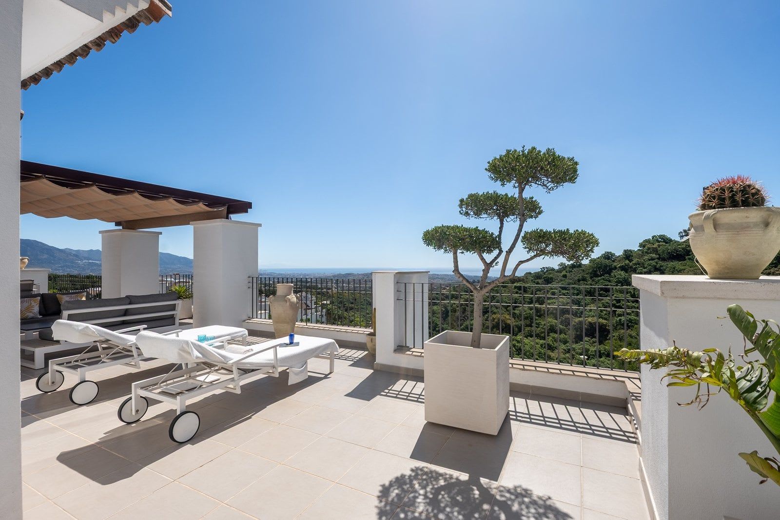 Toppleilighet til salgs i La Mairena, Marbella, Bilde 3