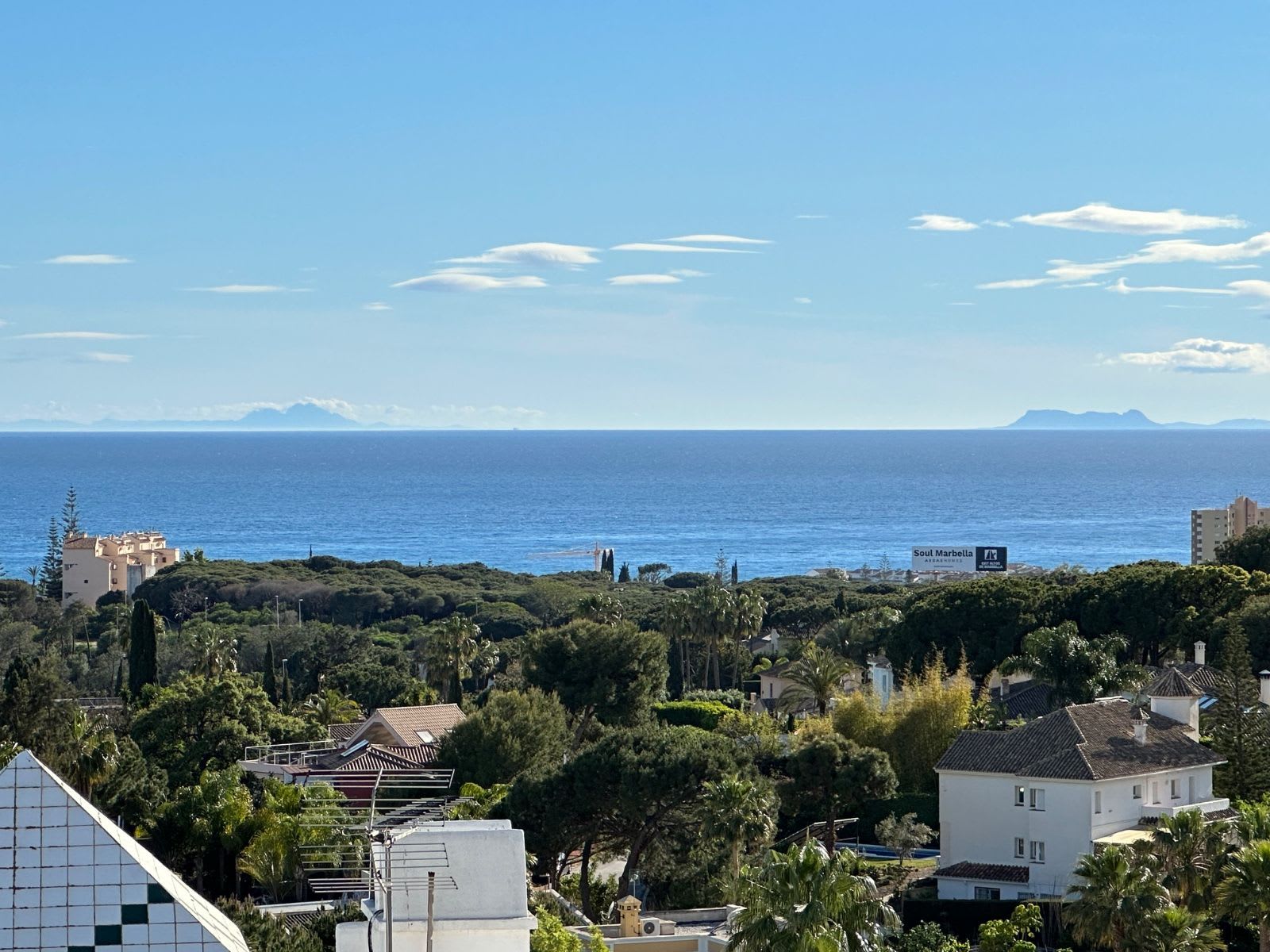 Takvåning med 2 sovrum till salu i Reserva de Marbella, Marbella, Foto 2