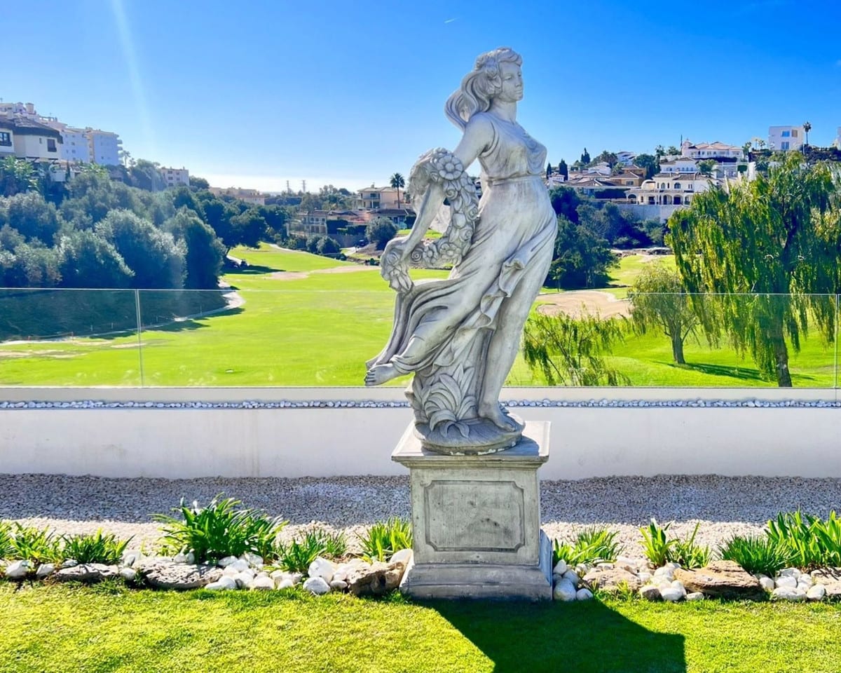 Frittliggende villa til salgs i Riviera del Sol, Bilde 2