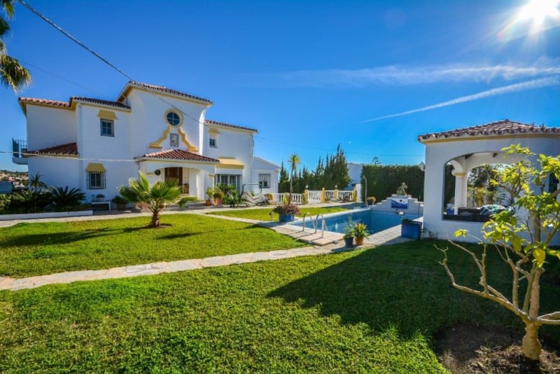 Villa til salgs i Estepona