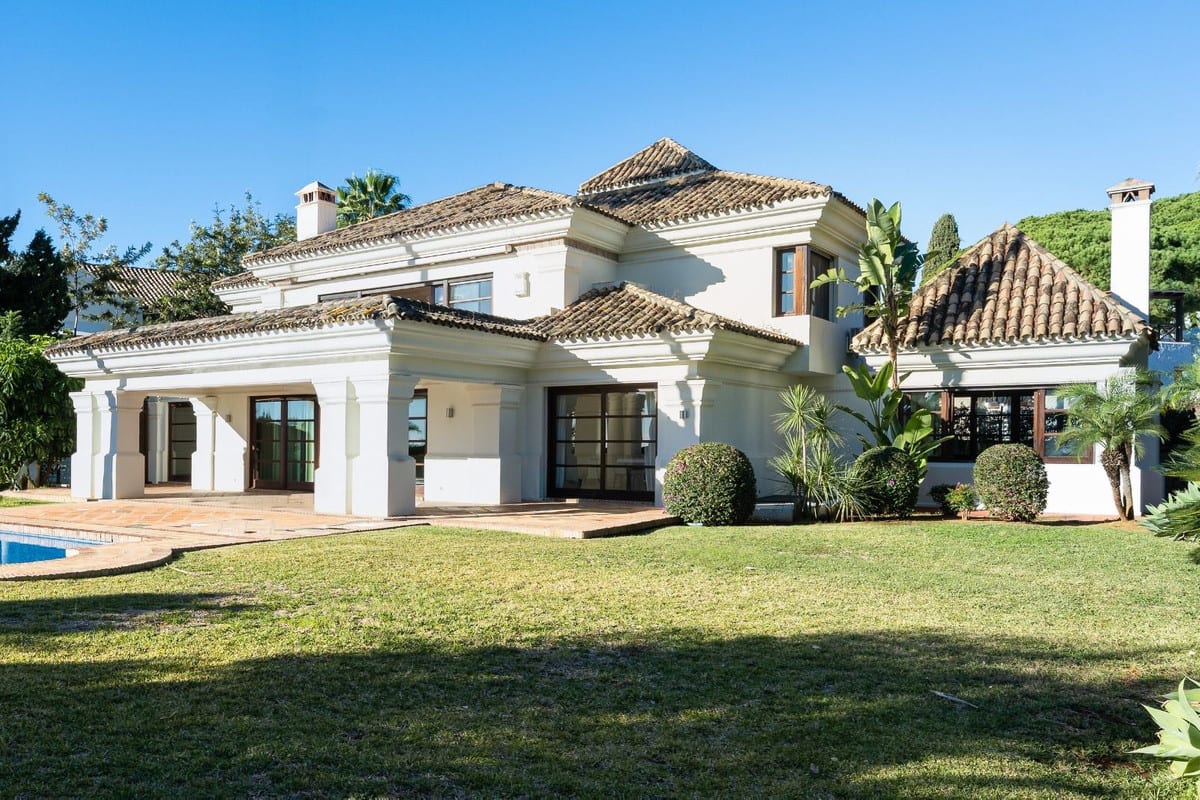 Frittliggende villa til salgs i Sierra Blanca, Bilde 3