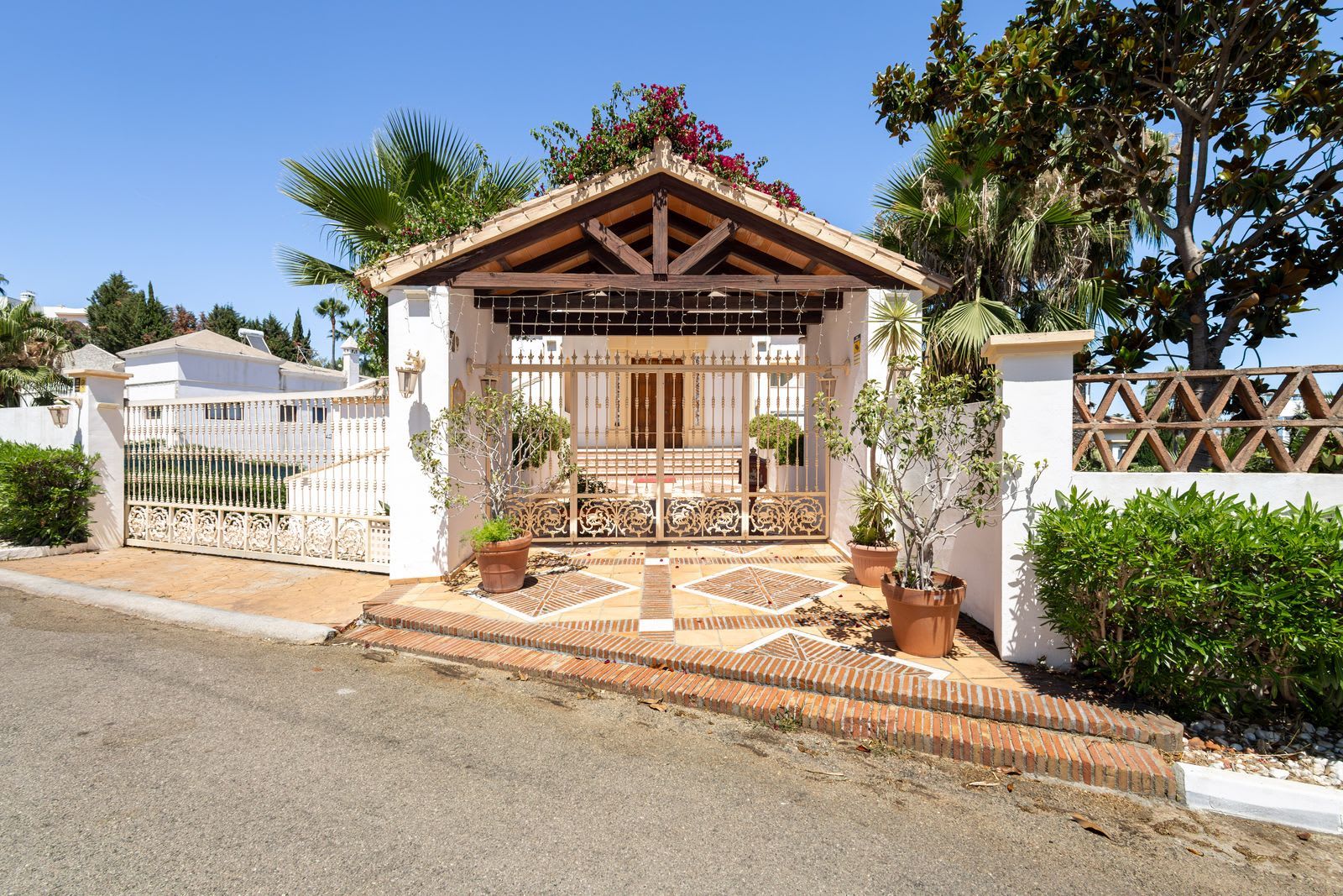 Villa til salgs i El Paraiso, Bilde 2