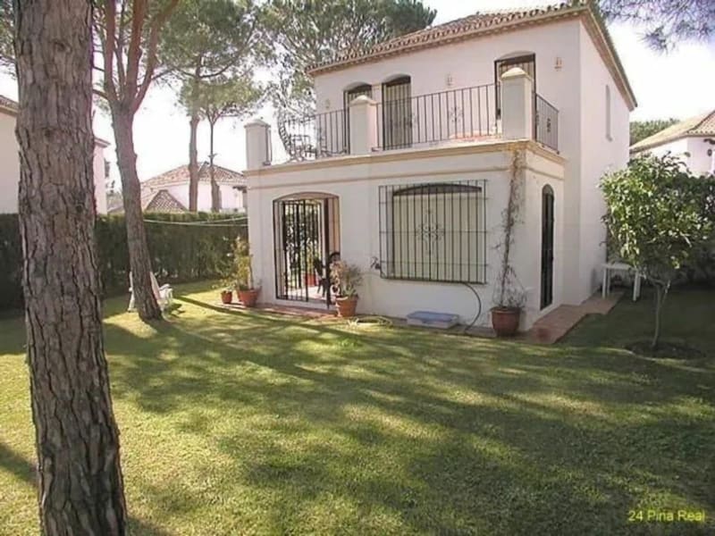 Villa til salgs i Estepona