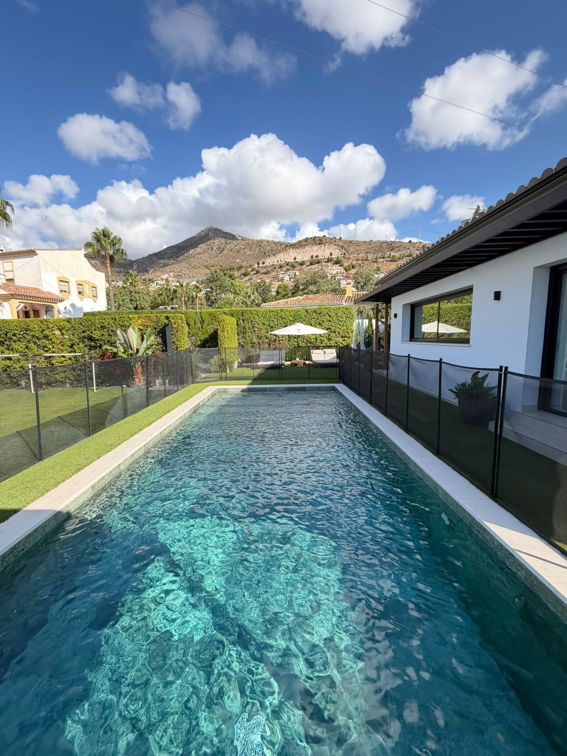 Frittliggende villa til salgs i Arroyo de la Miel, Benalmádena, Bilde 2