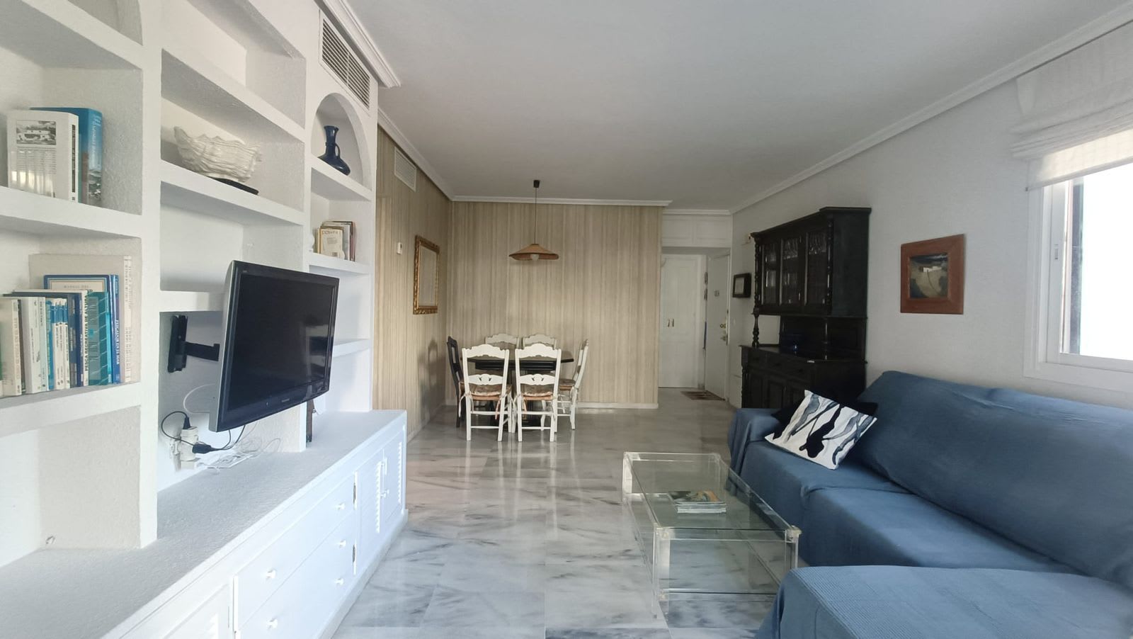 Leilighet midt i bygget til salgs i Puerto Banús, Bilde 3