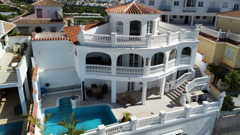 Frittliggende villa til salgs i Torrox Costa