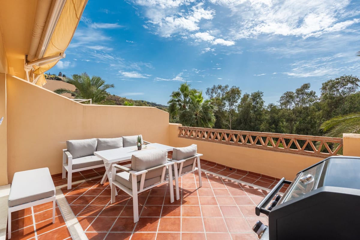 Leilighet midt i bygget til salgs i Elviria, Bilde 2