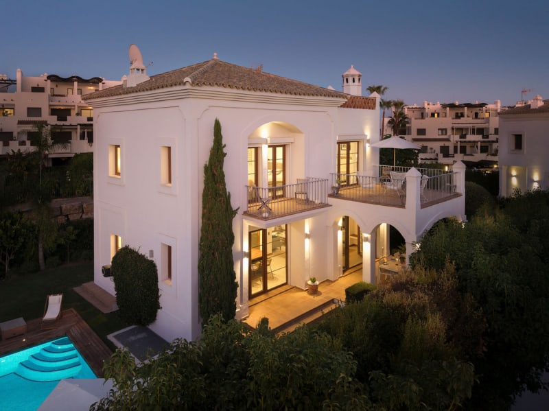 Villa til salgs i Estepona