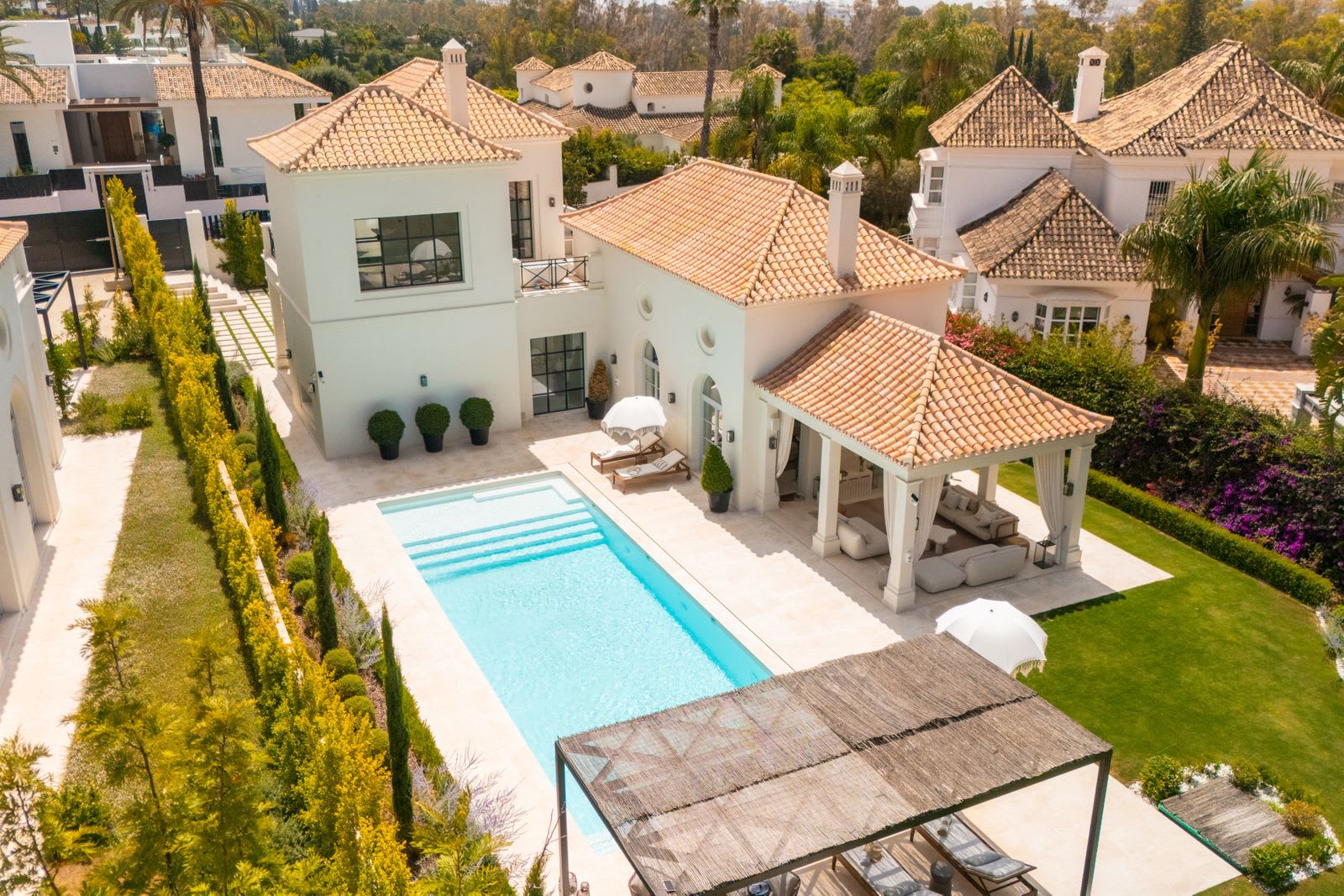 Villa til salgs i Nueva Andalucía, Bilde 2