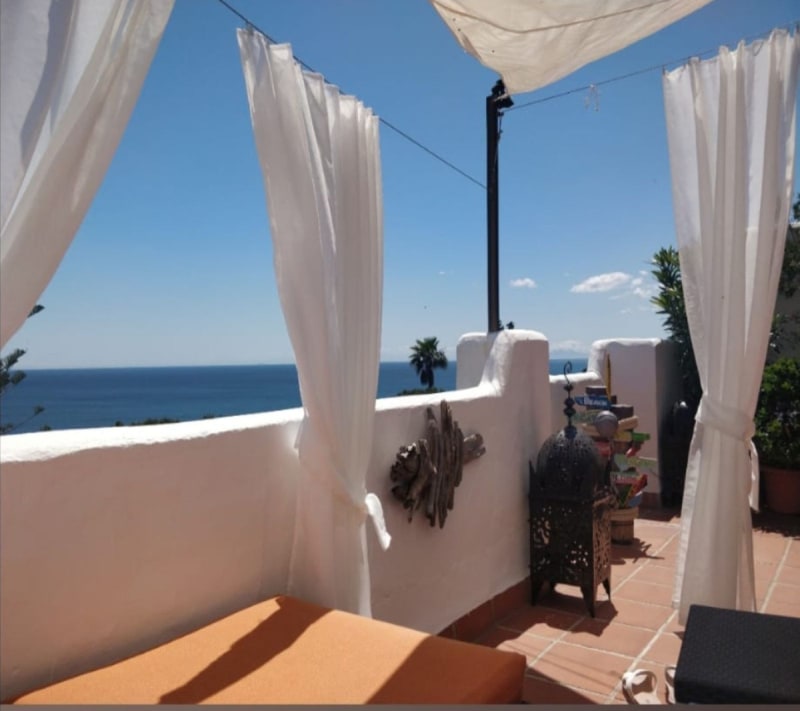 Duplex-penthouse til salgs i Casares Playa