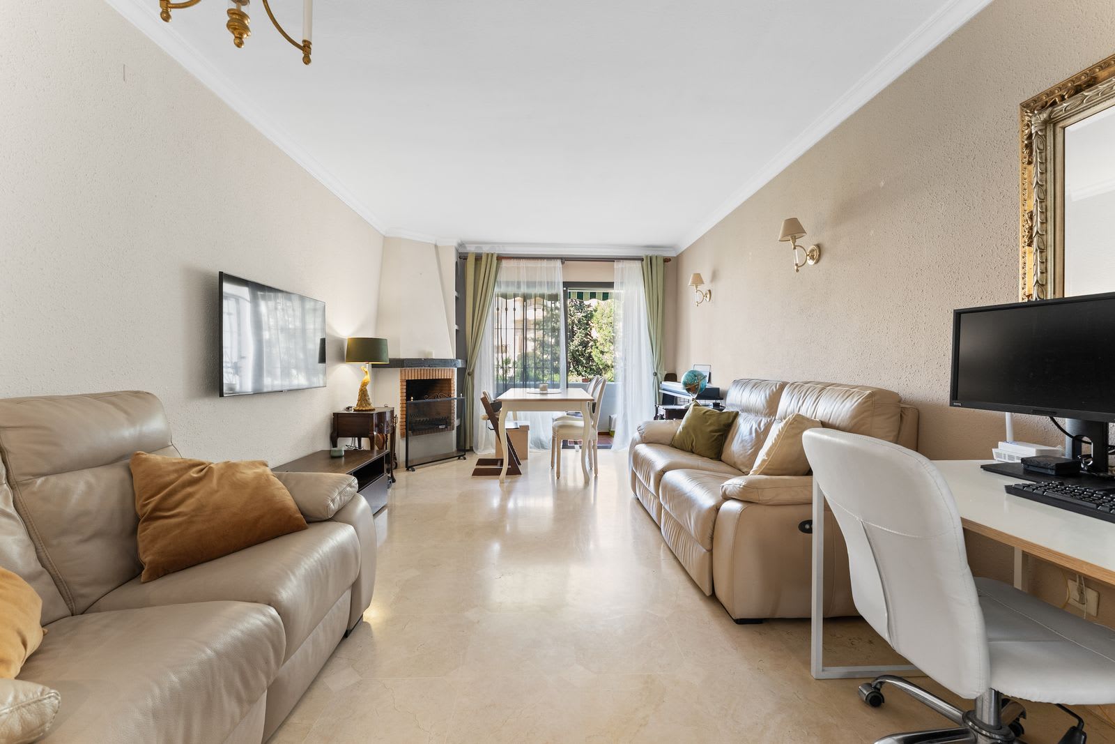 Leilighet midt i bygget til salgs i Riviera del Sol, Bilde 2