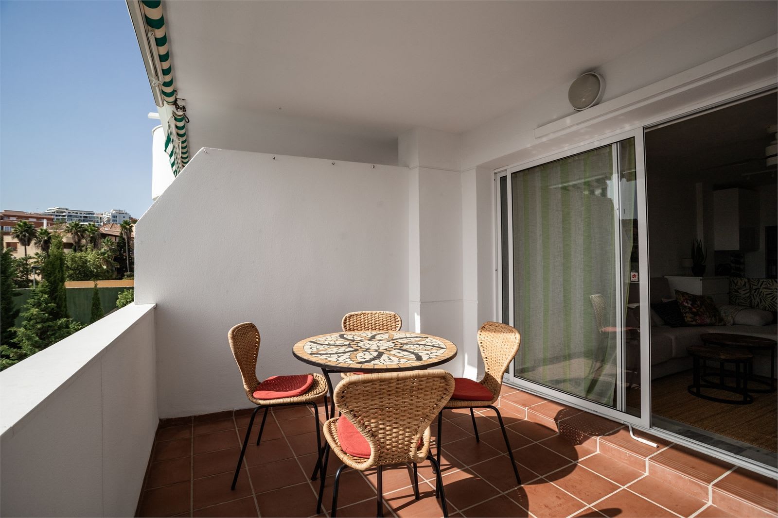 Leilighet midt i bygget til salgs i Riviera del Sol, Bilde 2